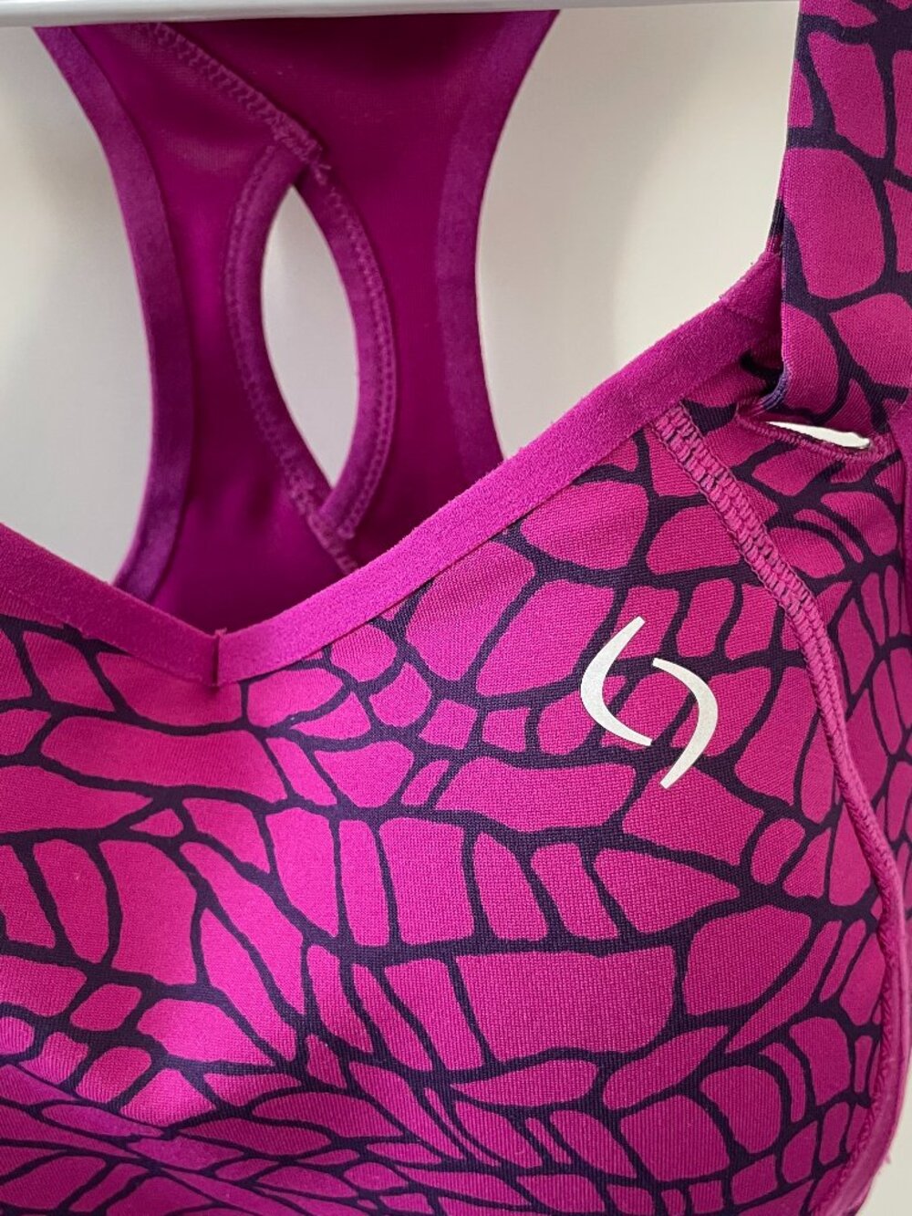Moving Comfort Racerback V Neck Padded Cup Shelf Sports Bra Navy & Purple Sz XXS - Picture 2 of 8